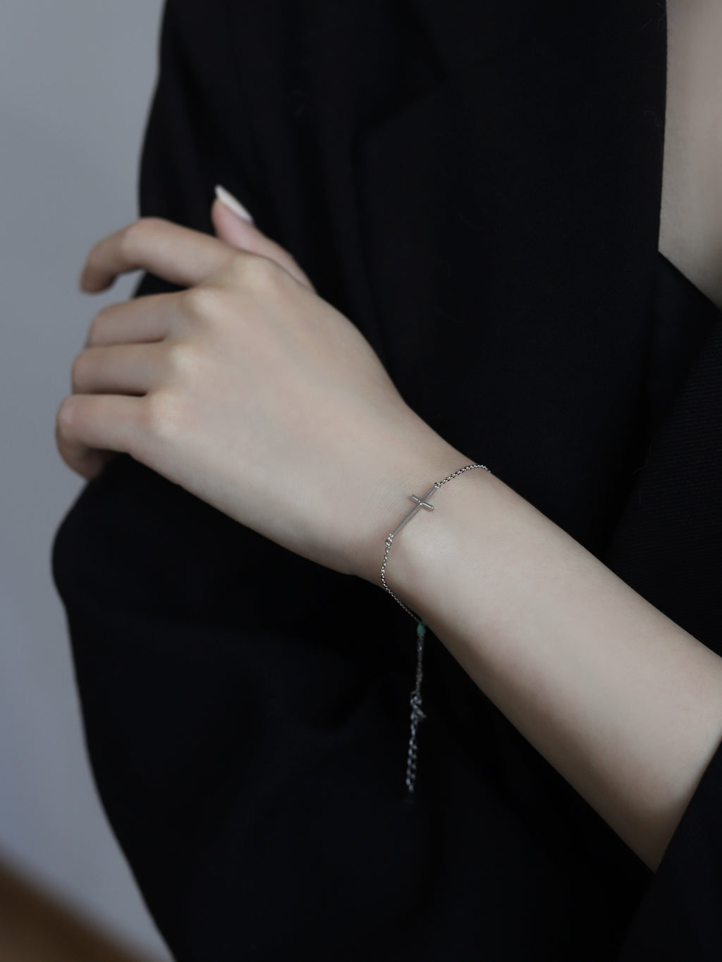 Light & Salt Living · S925 Sterling Silver Cross Bracelet