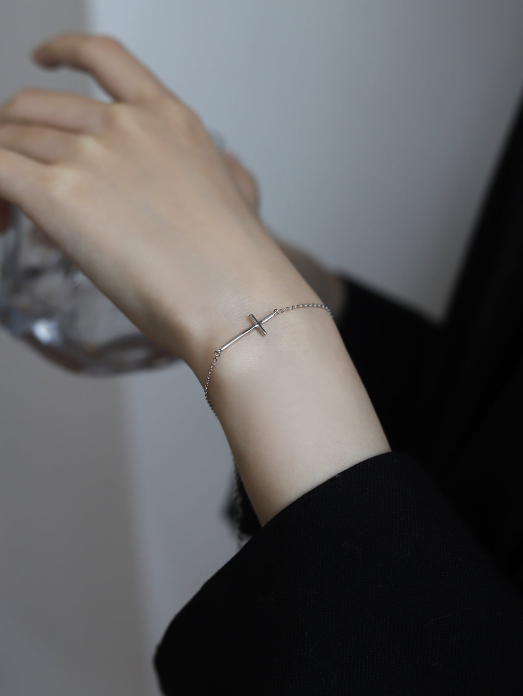 Light & Salt Living · S925 Sterling Silver Cross Bracelet