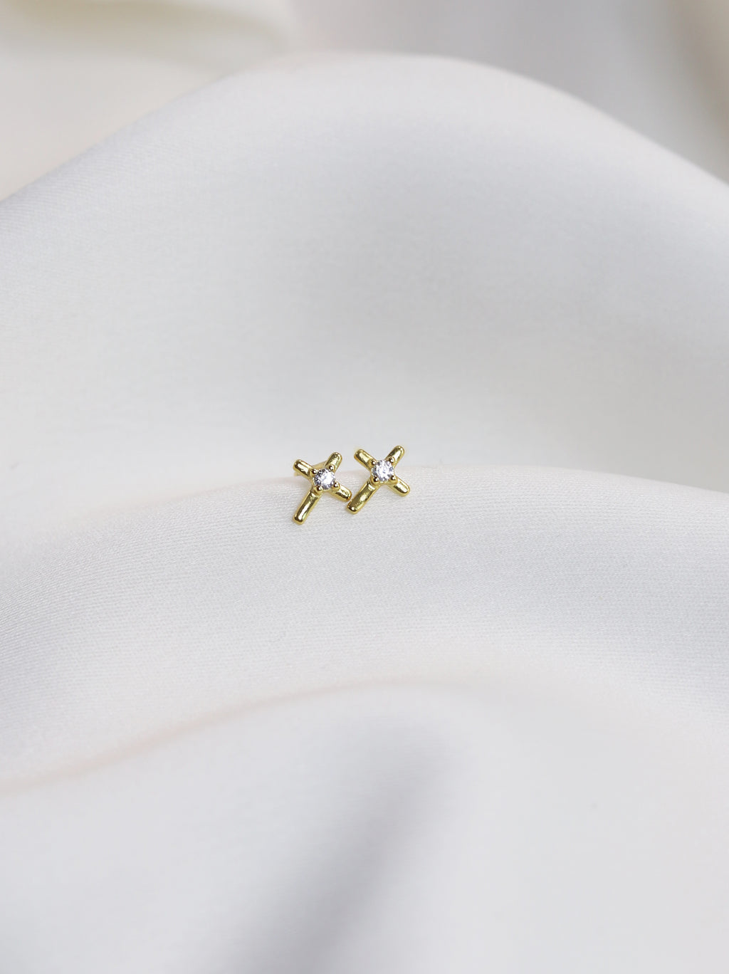 Light & Salt Living · Original S925 Sterling Silver Diamond-Accented Minimalist Stud Earrings